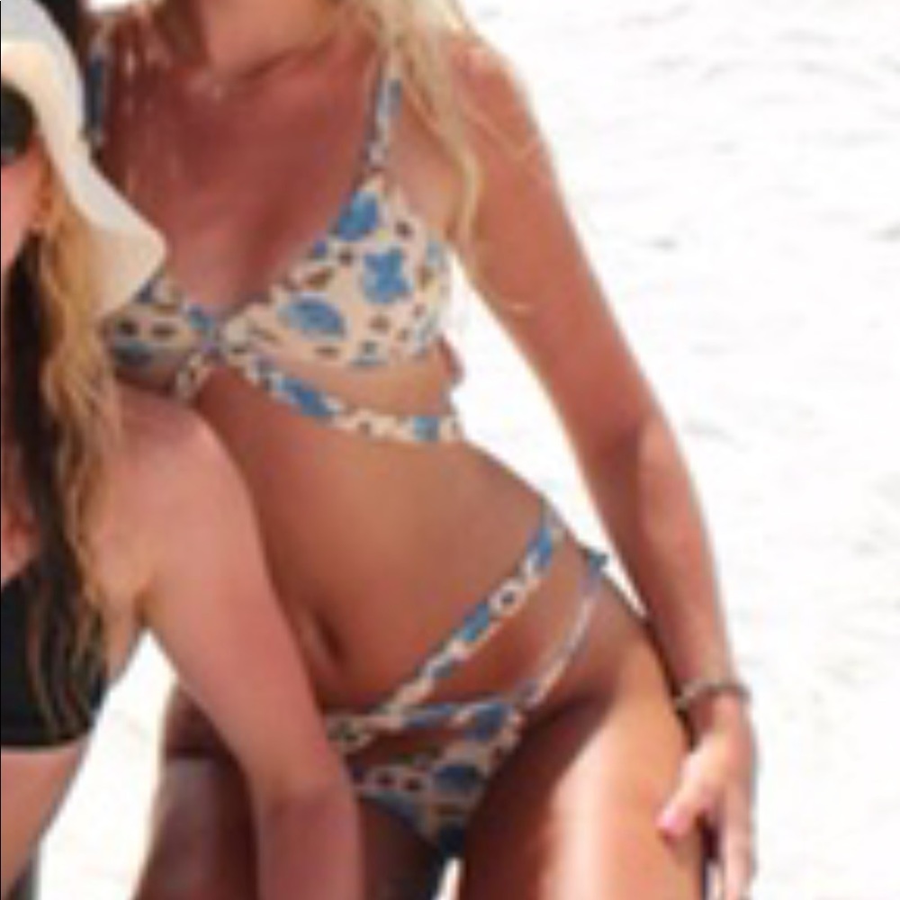 Love and Lemons bikini